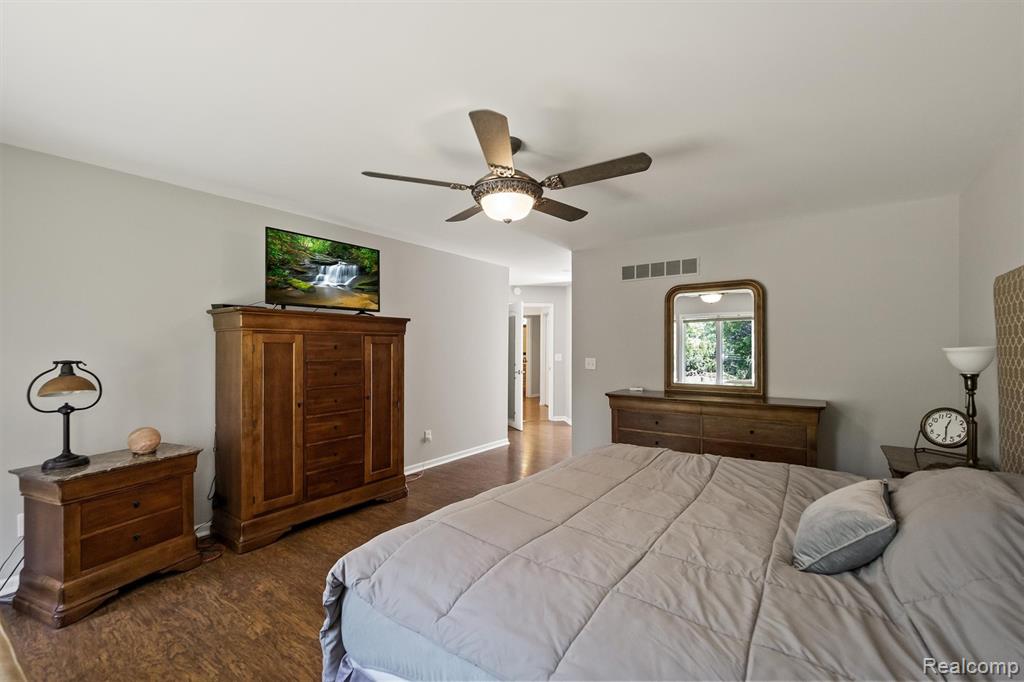 41855 Brentwood Drive, Plymouth, MI 48170 — Photo 25