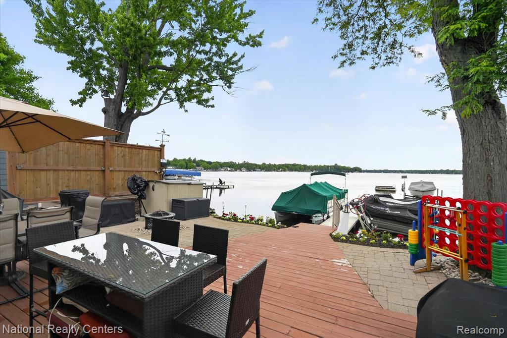9450 Dexter Pinckney Road, Pinckney, MI 48169 — Photo 27