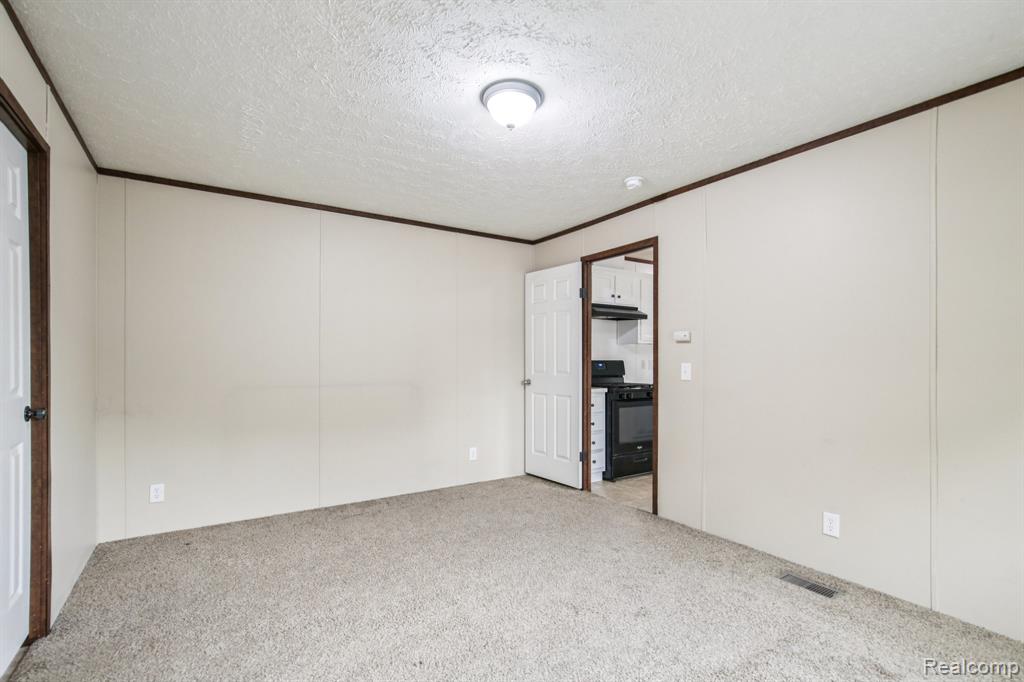 4726 Harrow Court, Sterling Heights, MI 48310 — Photo 5