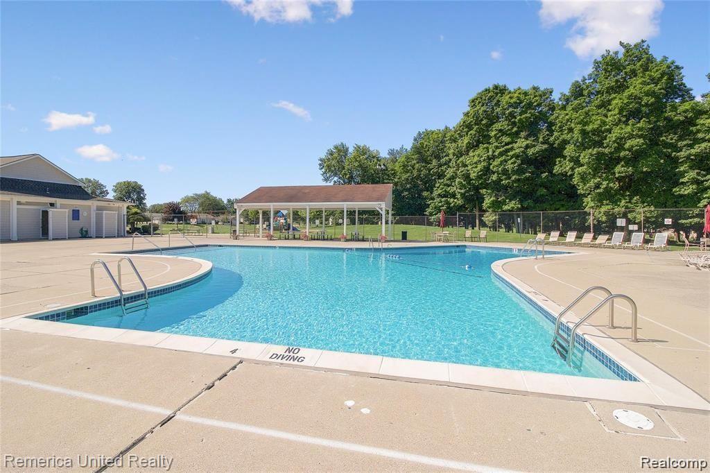 39717 VILLAGE WOOD Lane, Novi, MI — Photo 19
