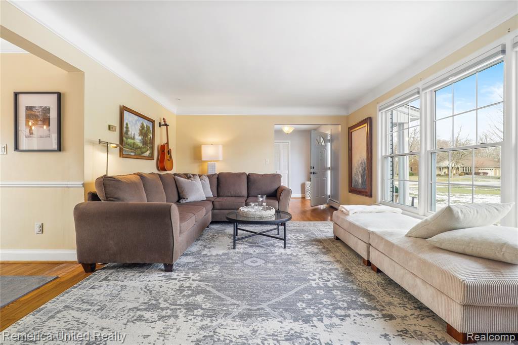 26028 Blossom Lane, Grosse Ile, MI 48138 — Photo 11