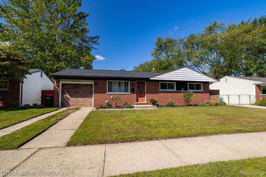 41309 Memphis Drive, Sterling Heights, MI 48313 — Photo 27