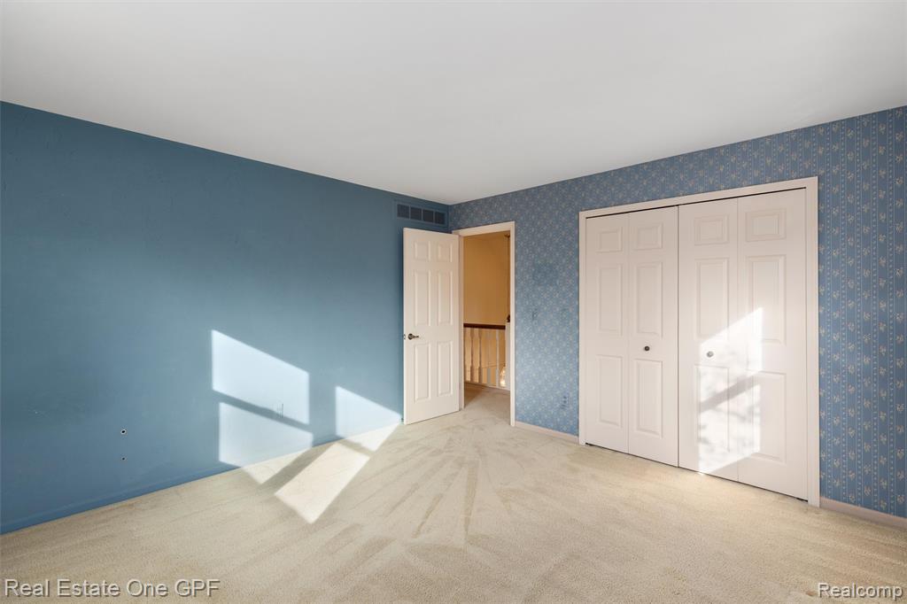 277 Kenwood Court, Grosse Pointe Farms, MI 48236 — Photo 28