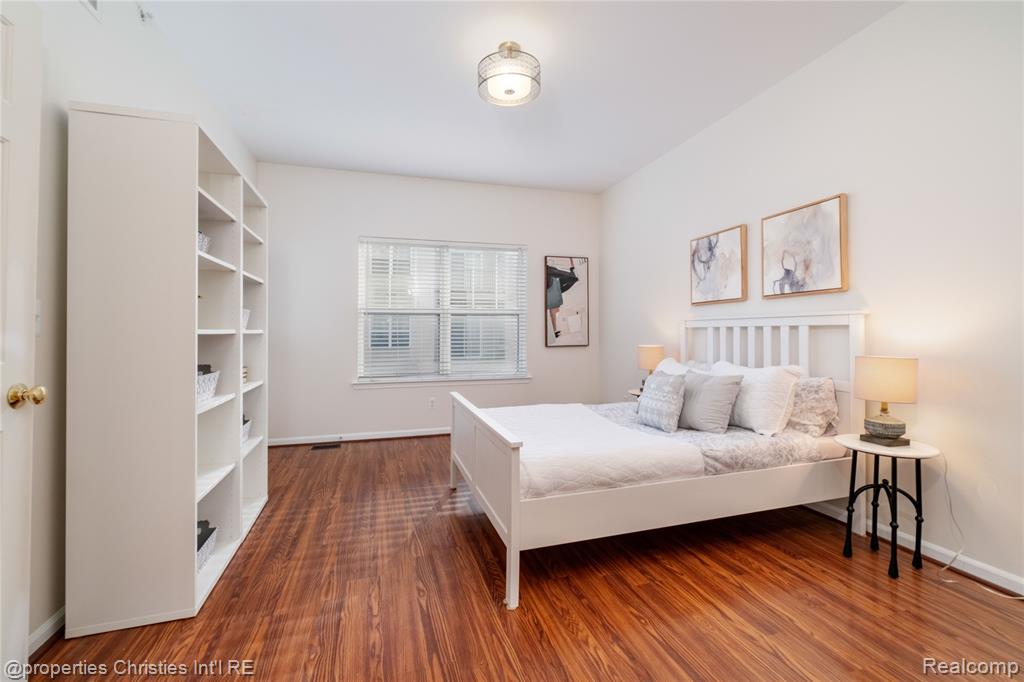 25558 Portico Lane, Novi, MI — Photo 13