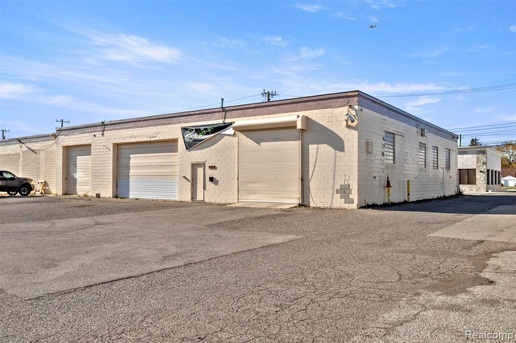 6975 N WAVERLY Street, Dearborn Heights, MI 48127 — front exterior