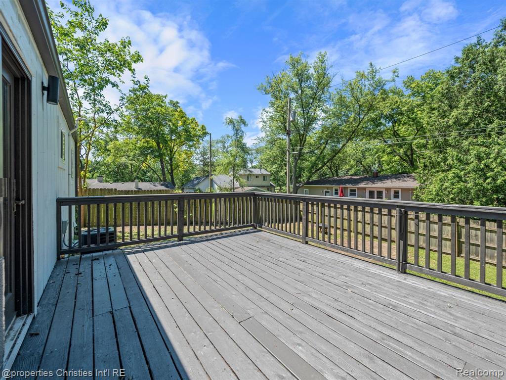 4370 FORBUSH Avenue, West Bloomfield, MI 48323 — Photo 18