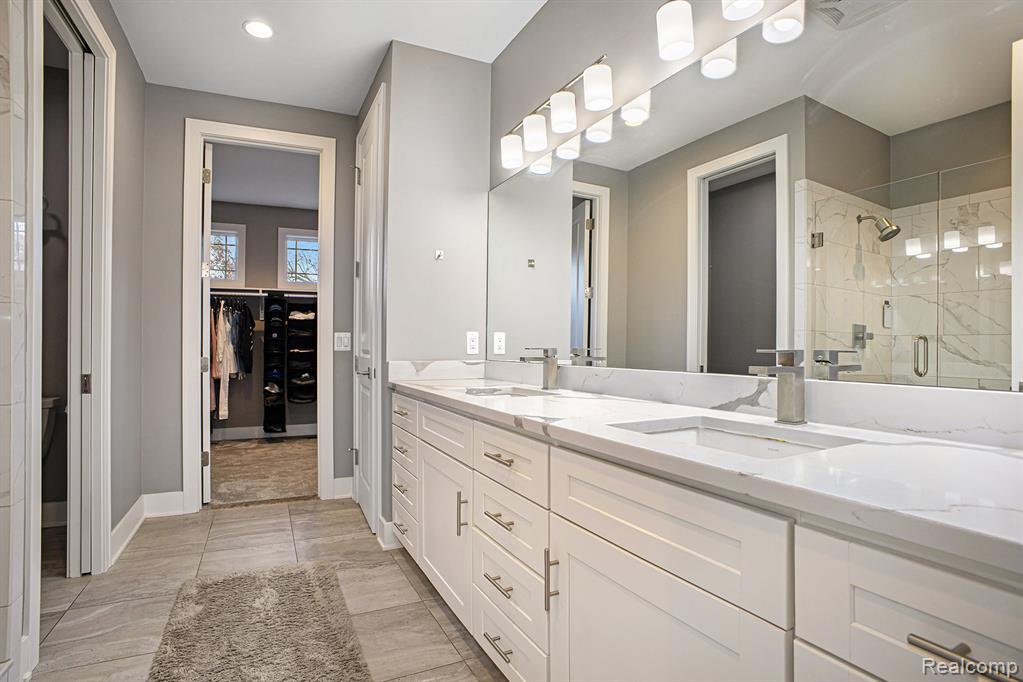5888 Wyndam Lane, Brighton, MI 48116 — Photo 16