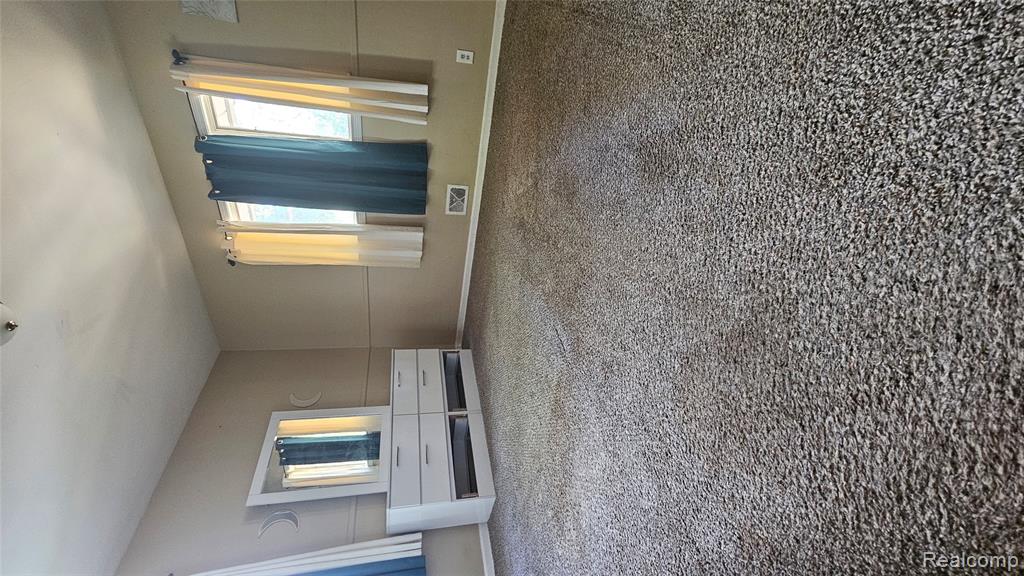 4201 Winona Street, Flint, MI 48504 — Photo 4