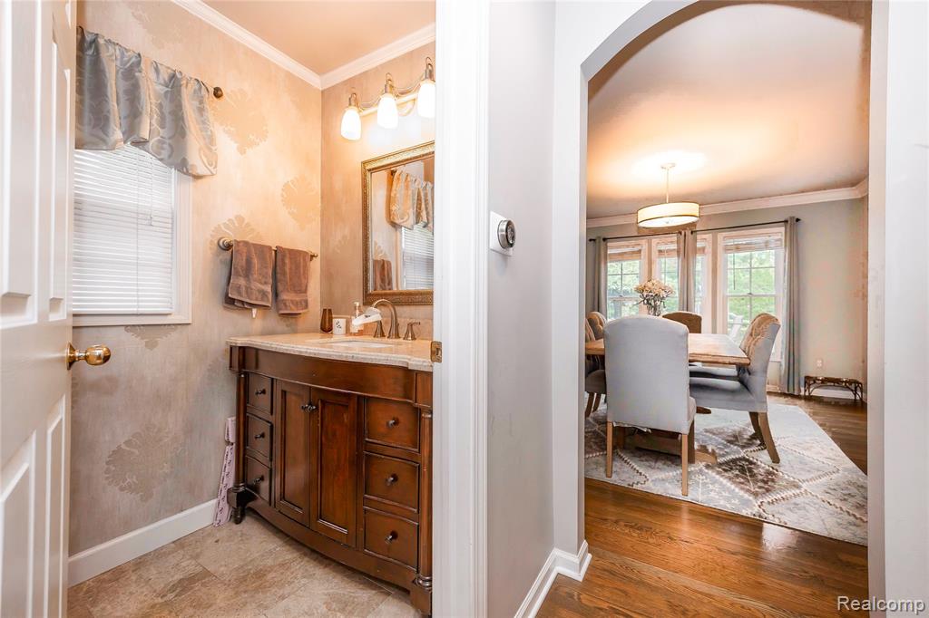 826 Larchlea Drive, Birmingham, MI 48009 — Photo 23