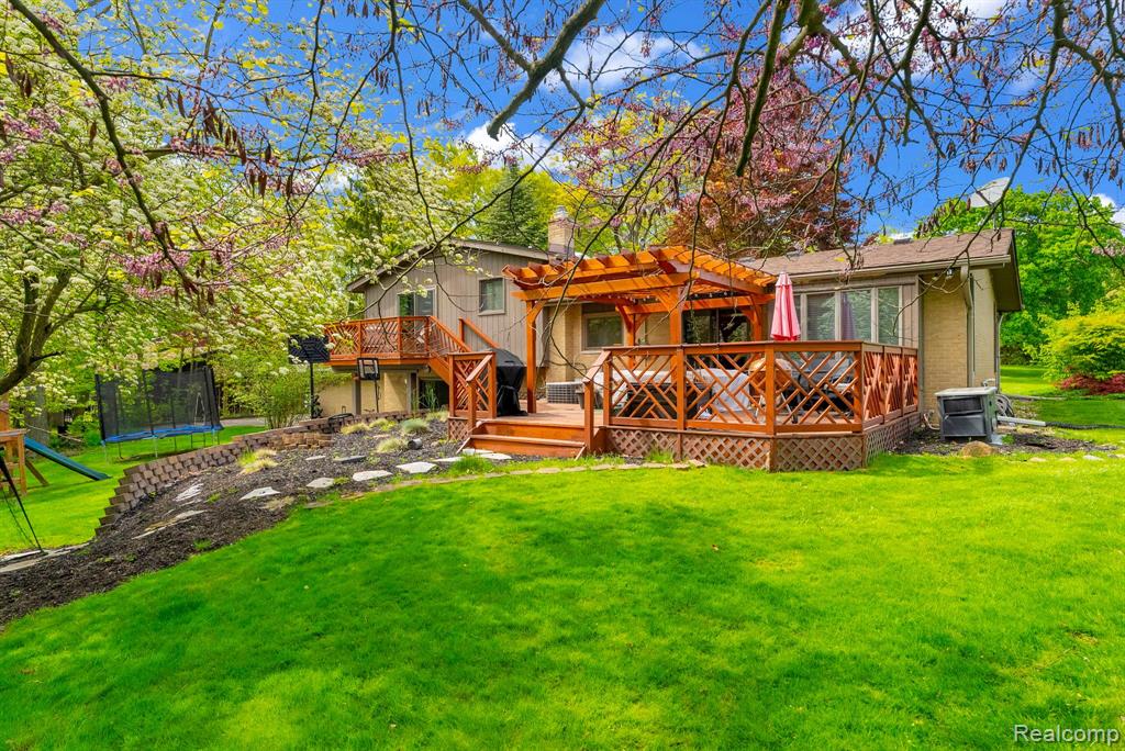 4731 PATRICK Road, West Bloomfield, MI — Photo 32