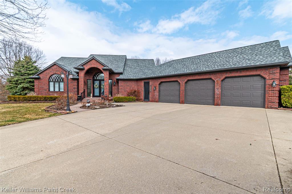 4998 Menominee Lane, Clarkston, MI 48348 — Photo 2