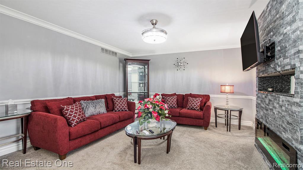 8925 Heritage Drive, Romulus, MI 48174 — Photo 11