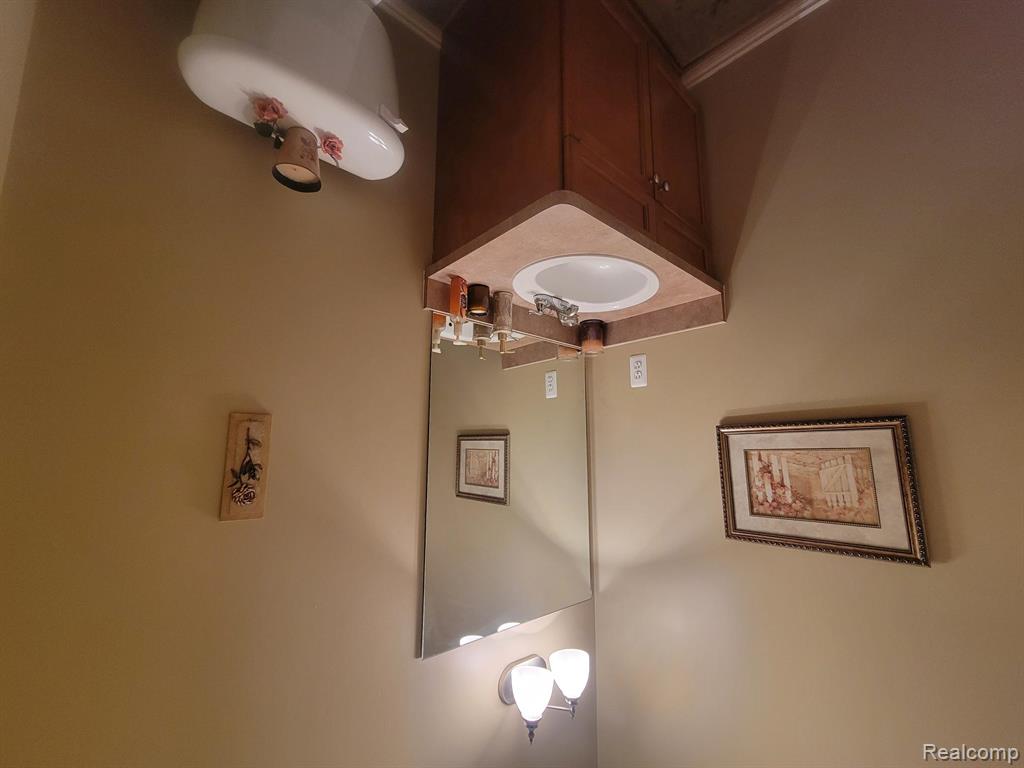 10224 Wellington Drive, Clarkston, MI 48348 — Photo 5