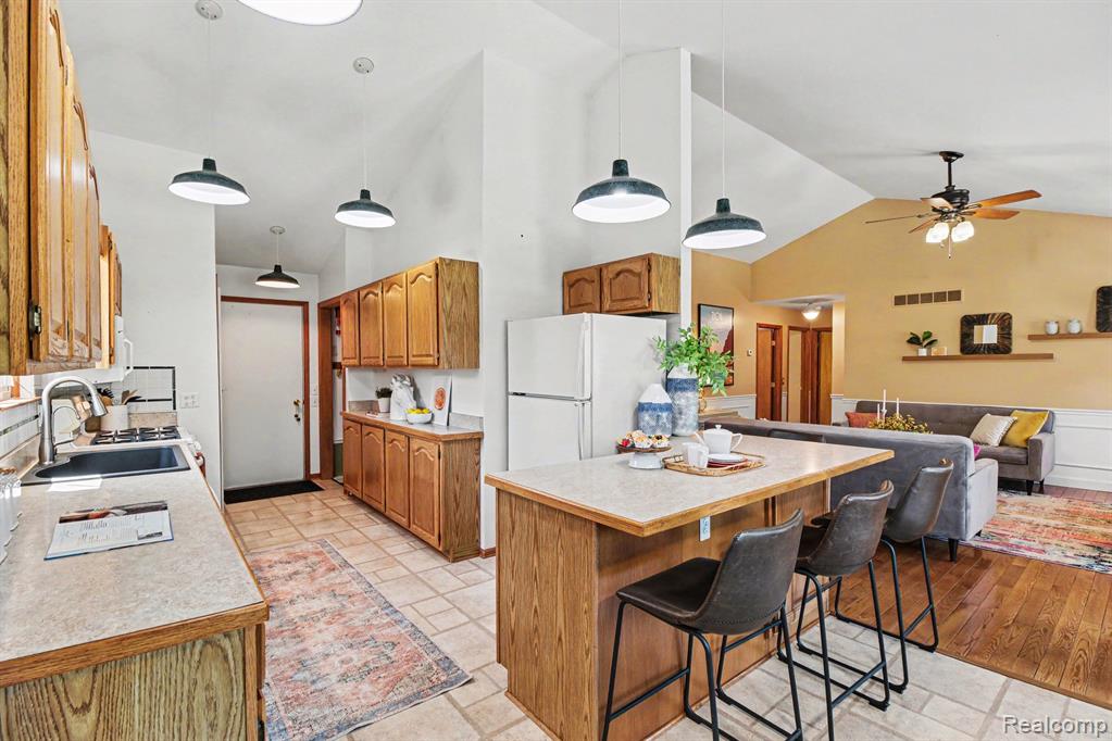 4660 Woodhull Drive, Clarkston, MI — Photo 9