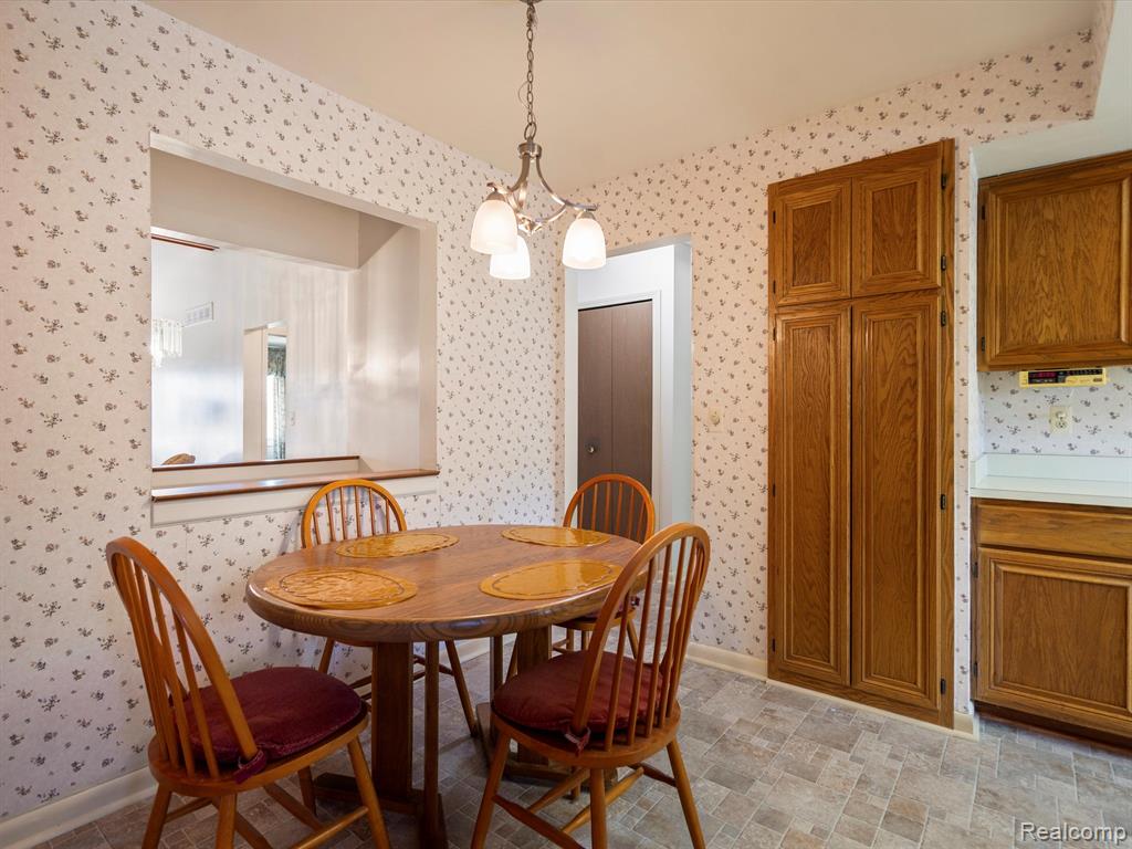 42393 WILLOW TREE Lane W, Clinton Twp, MI 48038 — Photo 14