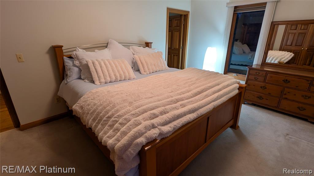 4066 W Knoll, Milford, MI 48380 — Photo 64