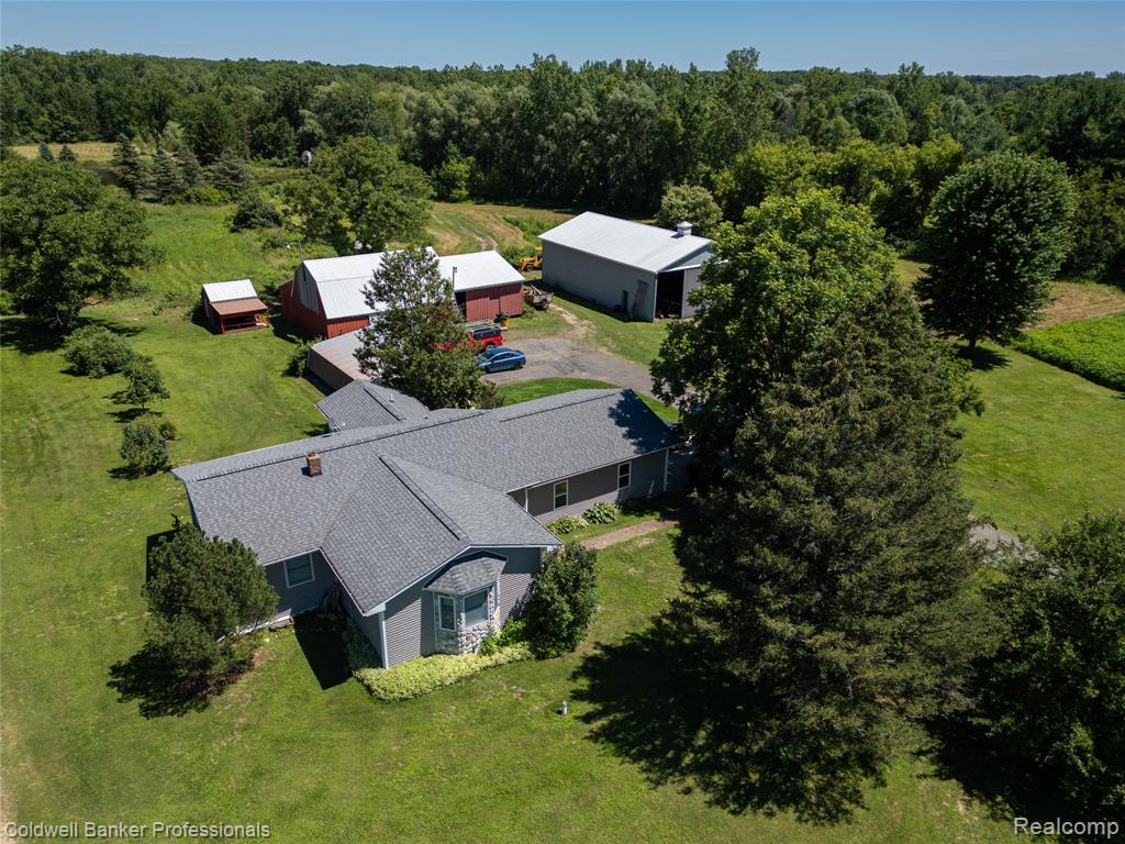 1840 N Lake Pleasant Road, Attica, MI 48412