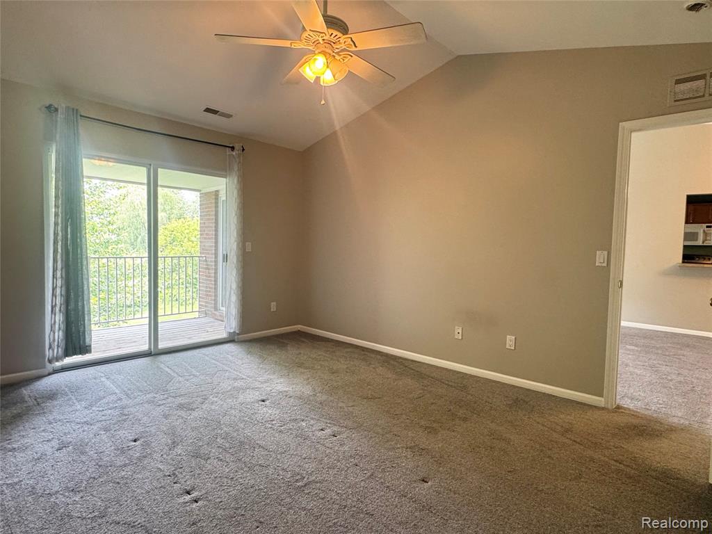 45997 RHODES Drive, Macomb, MI 48044 — Photo 11