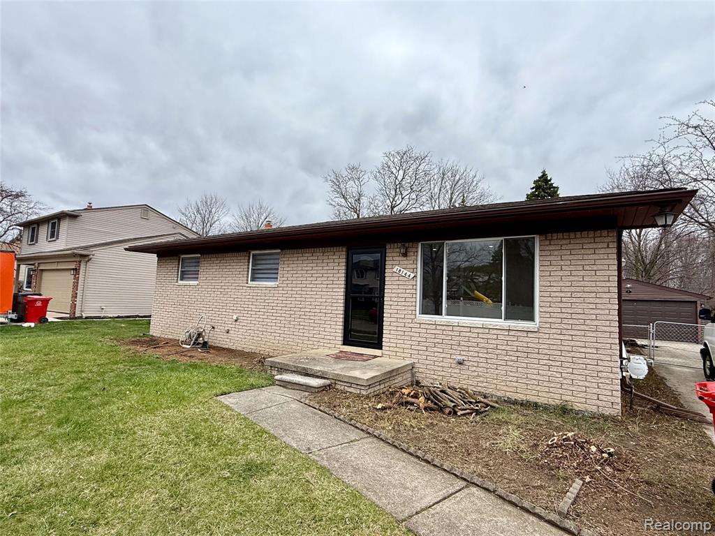 18144 N Oak Drive, Clinton Twp, MI 48038 — Photo 2