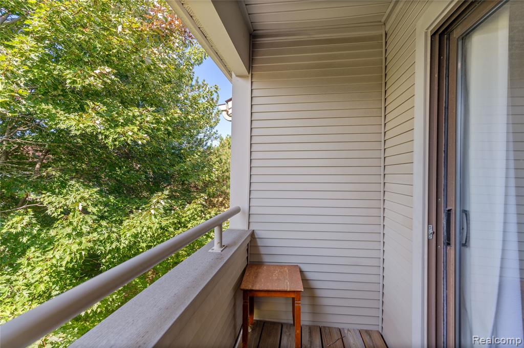 629 Ashley Circle, Rochester Hills, MI 48307 — Photo 27