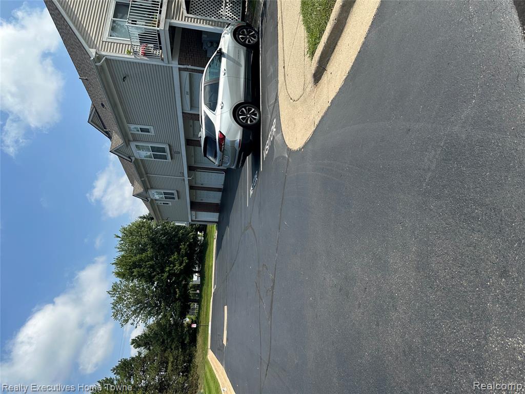 5816 PINE AIRES Drive, Sterling Heights, MI 48314 — Photo 29