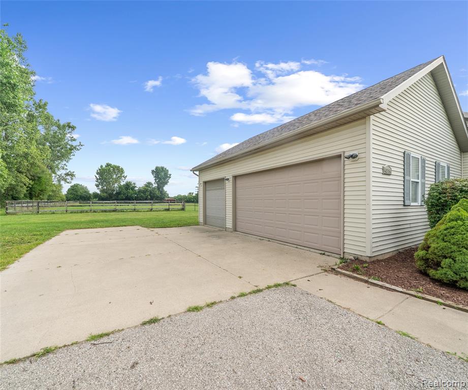 48196 Martz Road, Van Buren, MI 48111 — Photo 38