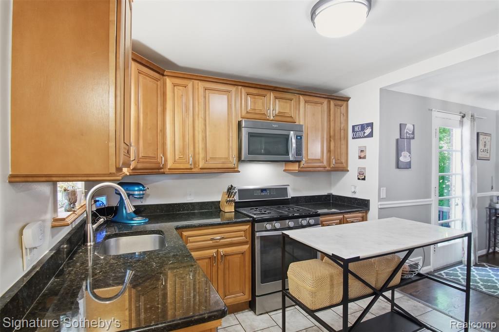 1268 Brys Drive, Grosse Pointe, MI 48236 — Photo 11