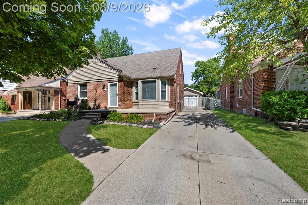 8478 Hazelton Street, Dearborn Heights, MI 48127