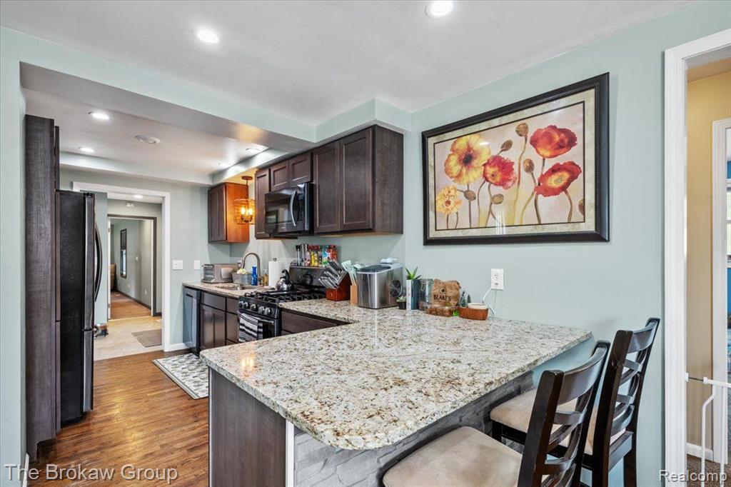 4145 HILLCREST Drive, Warren, MI 48092 — Photo 24