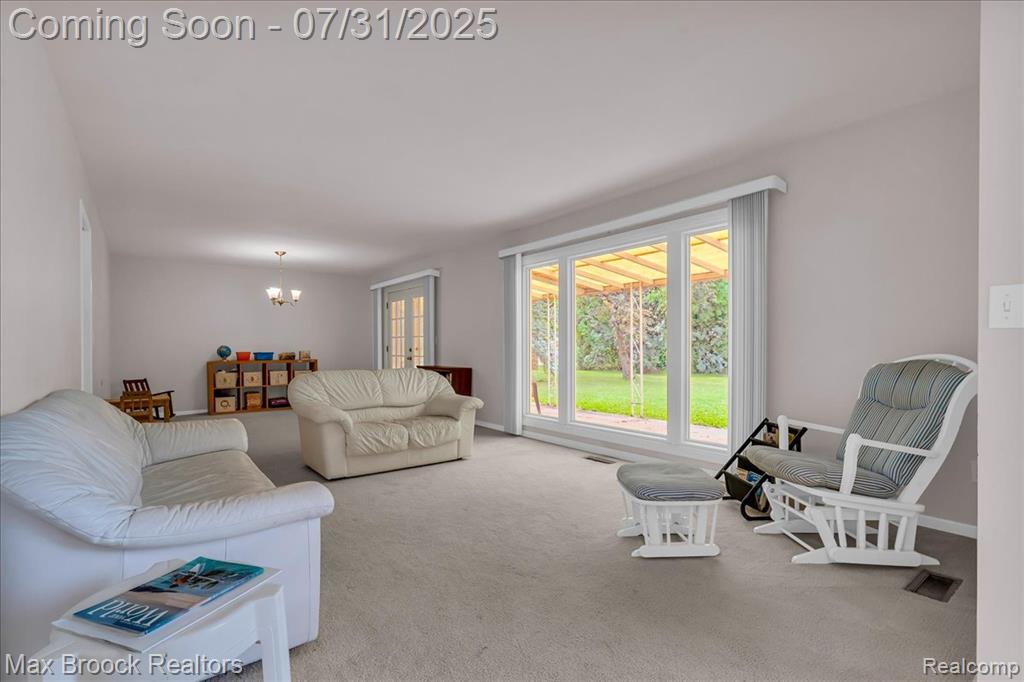 536 Fox River Drive, Bloomfield Hills, MI 48304 — Photo 5
