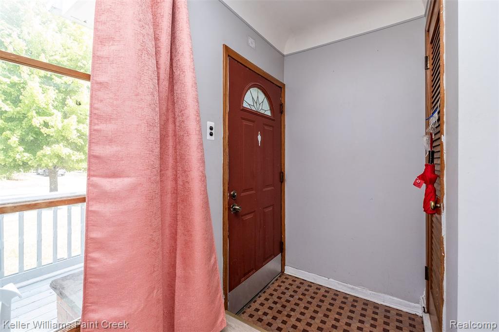 5134 Canterbury Lane, Warren, MI 48092 — Photo 7
