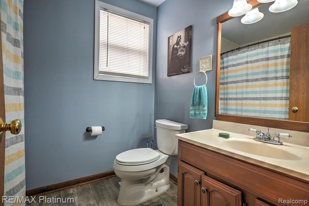 604 S LEROY Street, Fenton, MI 48430 — Photo 28