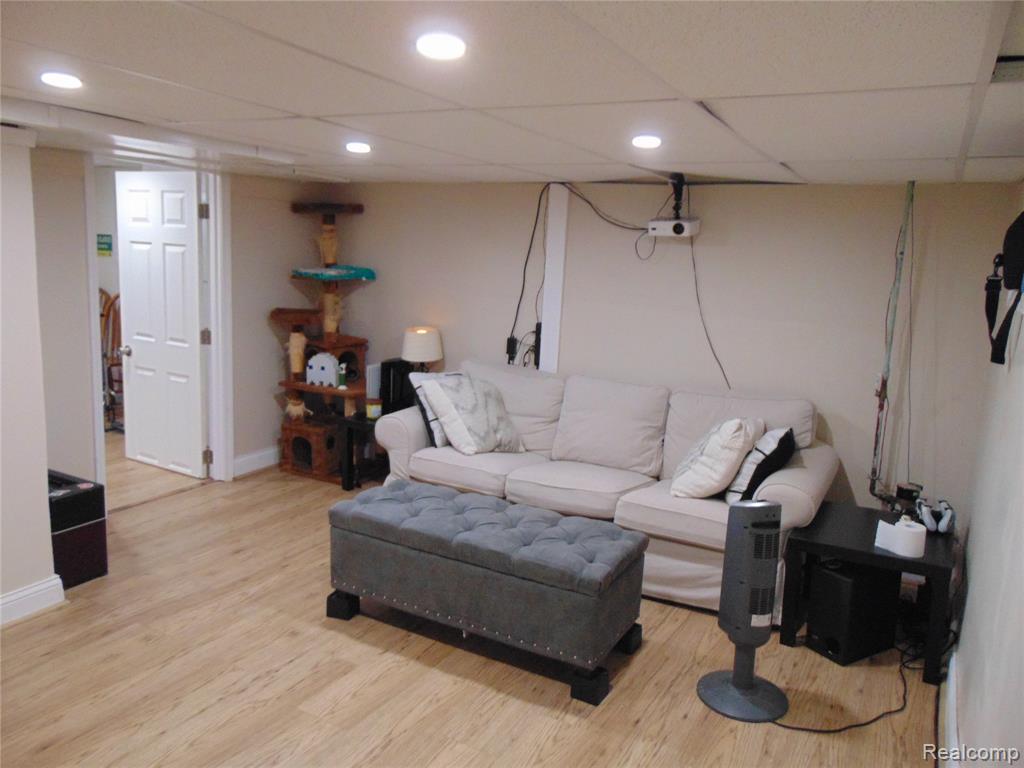 613 E Woodruff Avenue, Hazel Park, MI 48030 — Photo 25