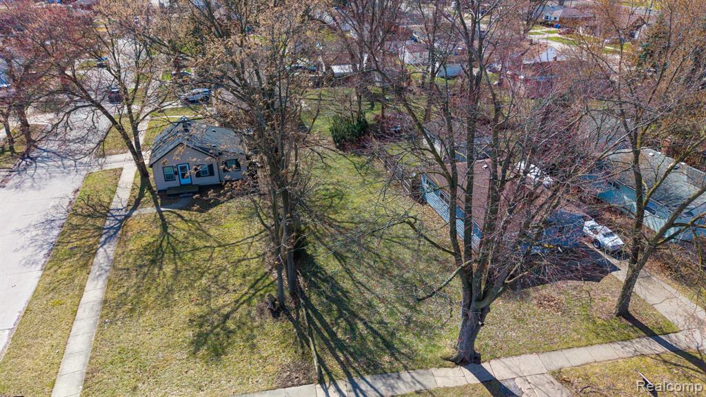 21913 Powers Avenue, Dearborn Heights, MI 48125 — Photo 4
