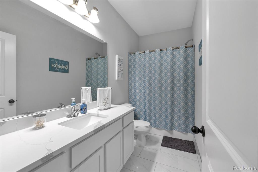 3173 Roma Court, Wixom, MI 48393 — Photo 4