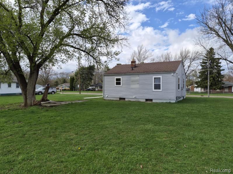 1233 W Coldwater Road, Flint, MI 48505 — Photo 20