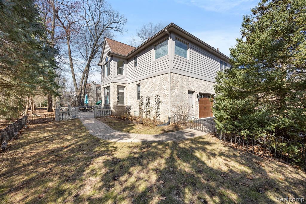 6307 WILDWOOD Lane, West Bloomfield, MI 48324 — Photo 54