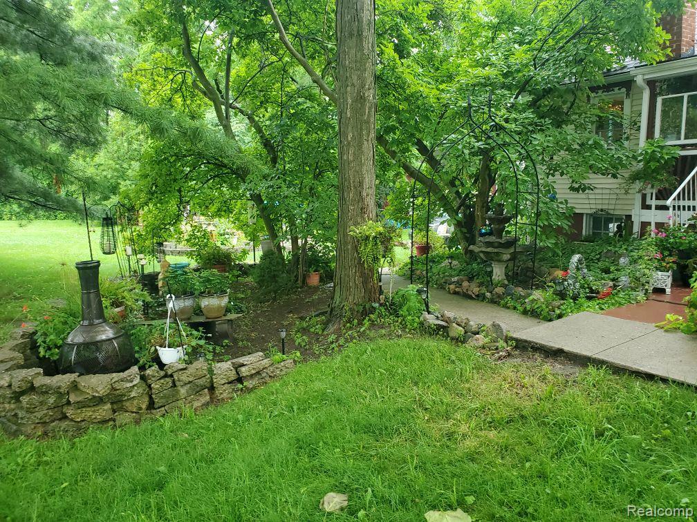 327 Reid Road, Grand Blanc, MI 48439 — Photo 83