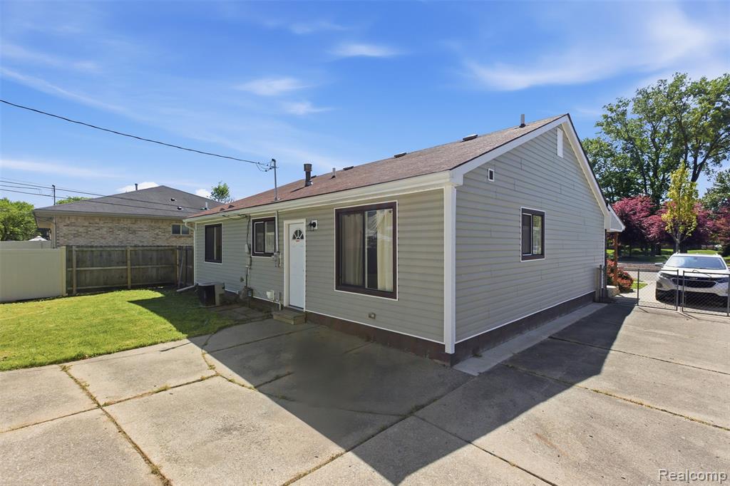 6108 N Carlson Street, Westland, MI — Photo 23