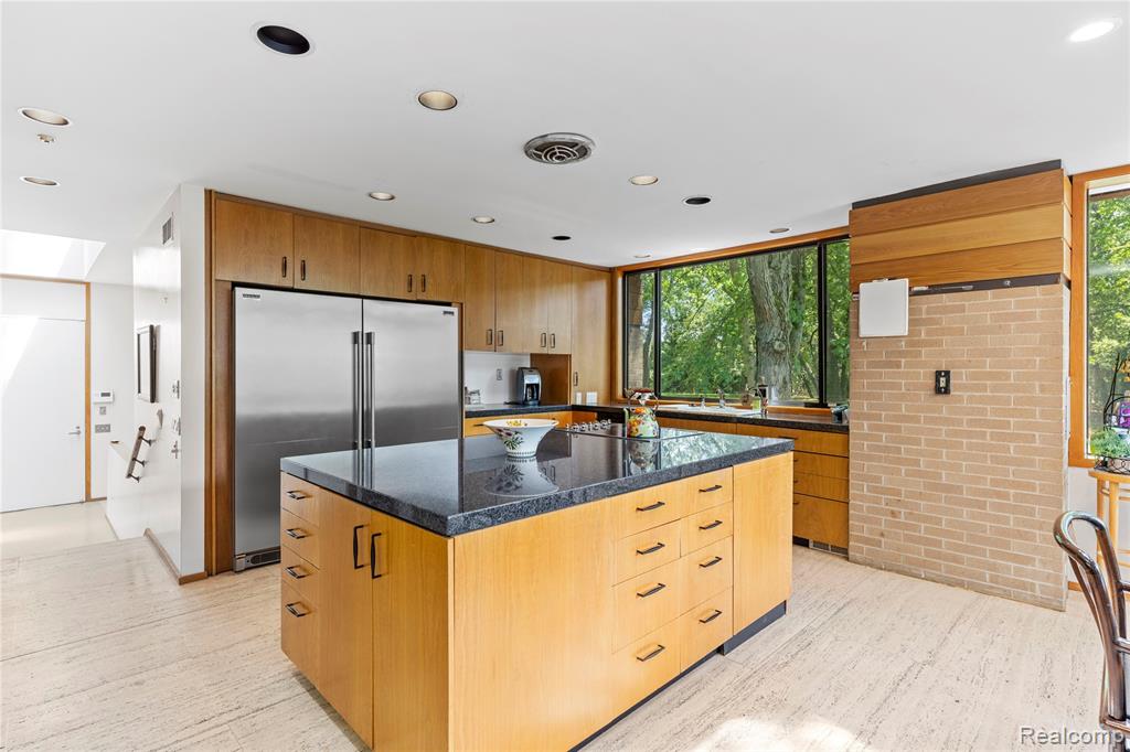 5035 Ponvalley Road, Bloomfield Hills, MI 48302 — Photo 11