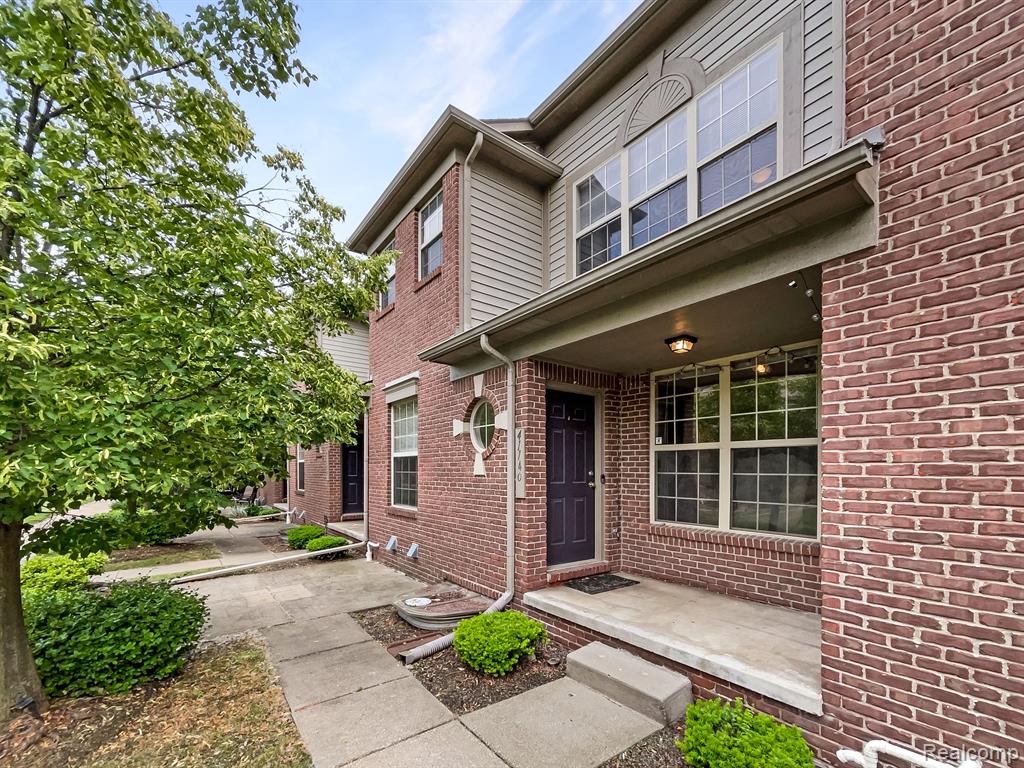 41140 MAPLEWOOD Drive, Canton, MI 48187 — Photo 5