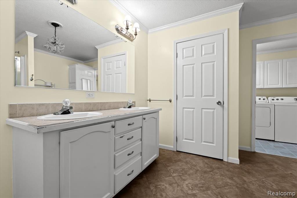11078 Wood Run Circle, South Lyon, MI 48178 — Photo 21