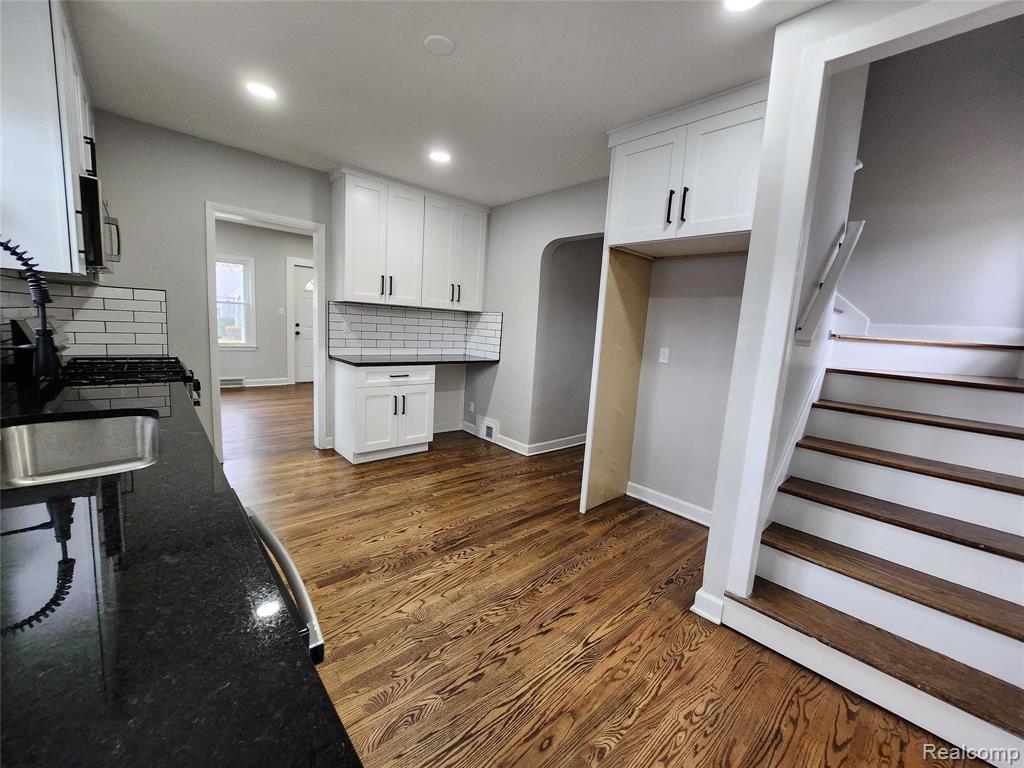 550 E Mapledale Avenue, Hazel Park, MI 48030 — Photo 9