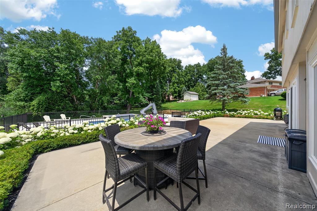 5136 Commerce Road, West Bloomfield, MI 48324 — Photo 53
