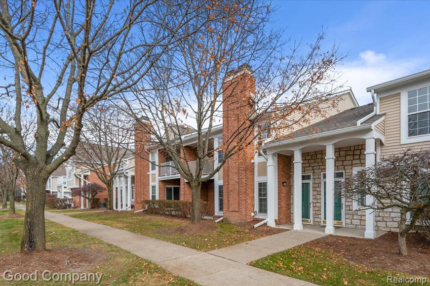 56468 Chesapeake Trail, Shelby Twp, MI 48316 — front exterior