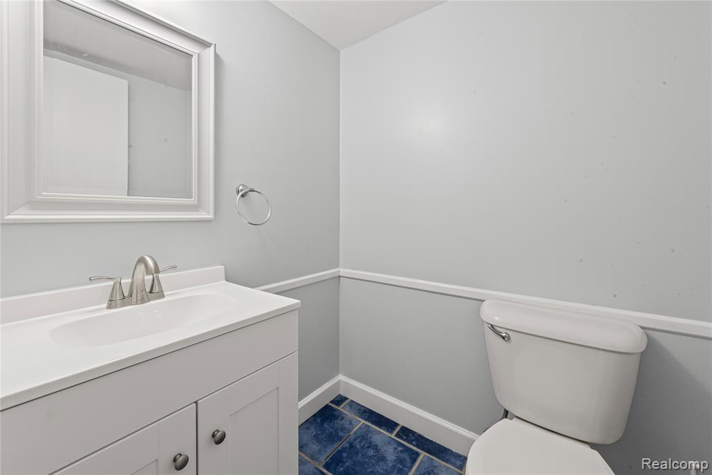 1823 Brentwood Drive, Troy, MI 48098 — Photo 17