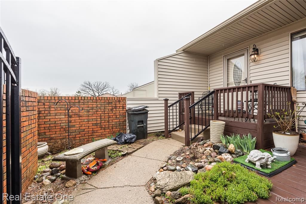 62072 York town Drive, 1, South Lyon, MI 48178 — Photo 7