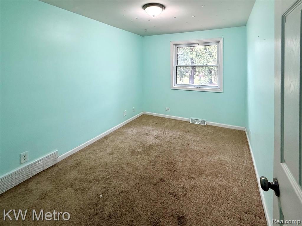 5036 Beecher Road, Flint, MI 48532 — Photo 12