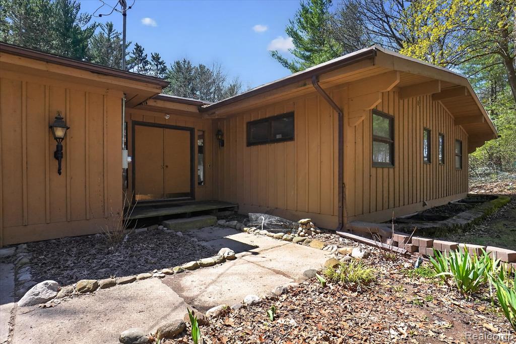 3301 Jewell Road, Howell, MI 48843 — Photo 3