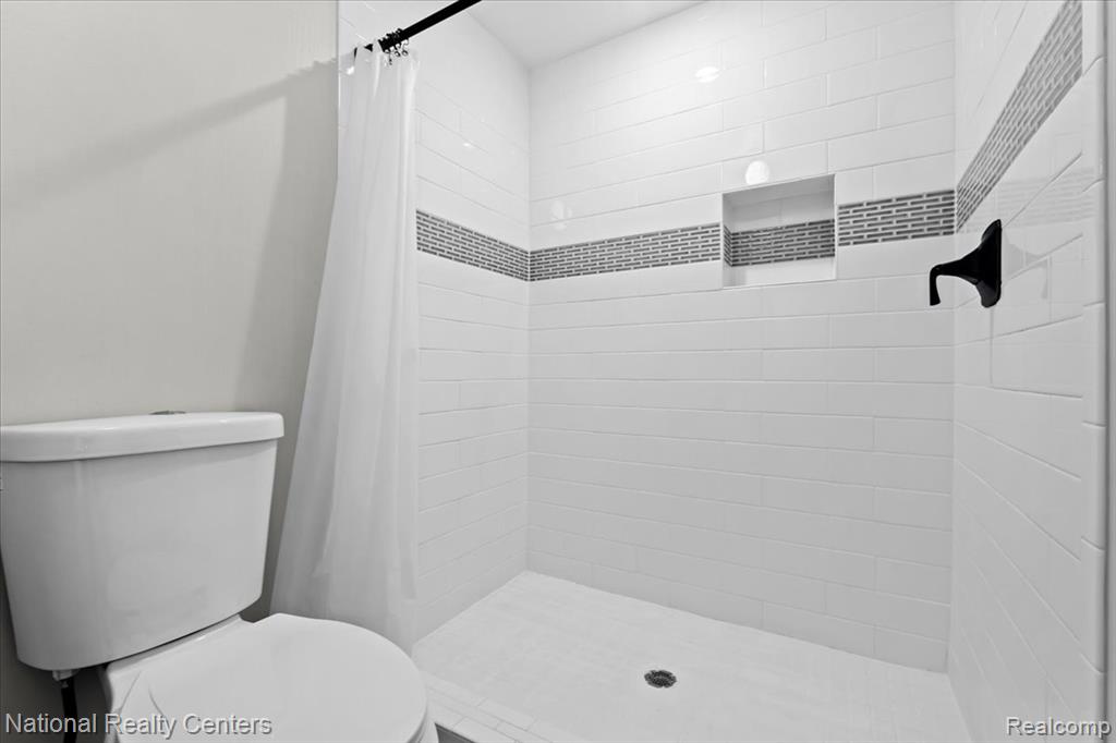 42142 Roscommon Street, Novi, MI 48167 — Photo 19